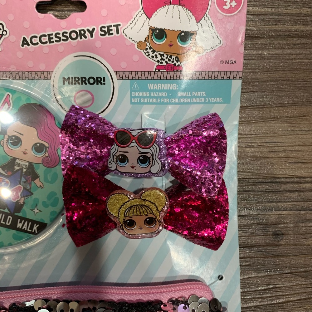 L.O.L. Surprise! Bow, Bag, & Mirror Purse Set LOL Gift Set - Picture 3 of 6